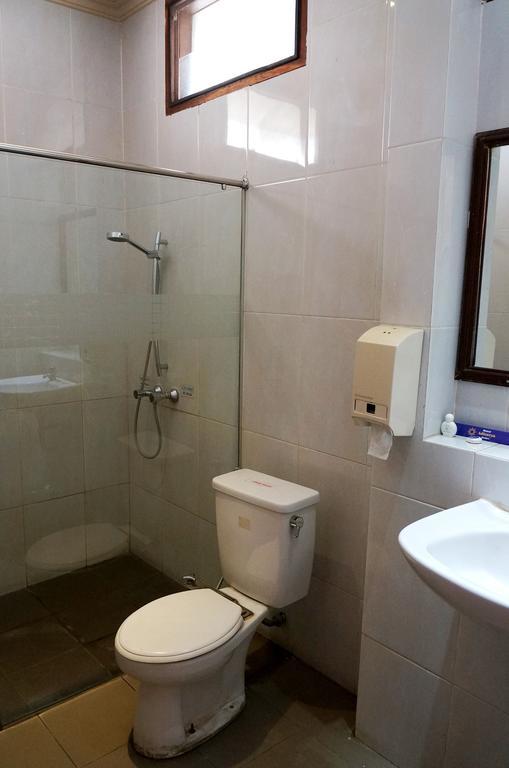 Adisurya Hotel كديري المظهر الخارجي الصورة